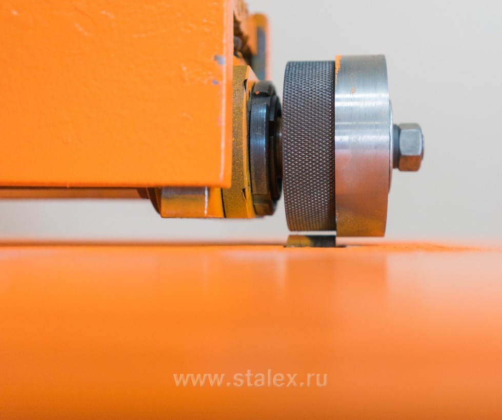 Фото 8 - Станок для продольной резки и отбортовки STALEX SBLQ-15.