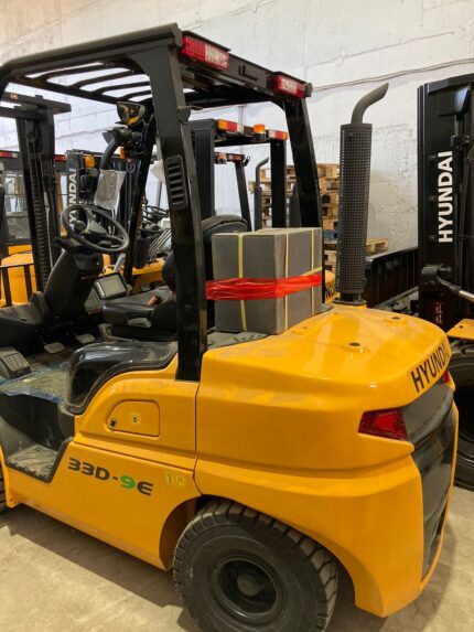 Вилочный погрузчик Hyundai 35DA-9